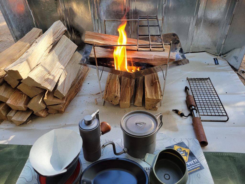 昼間のキャンプ
